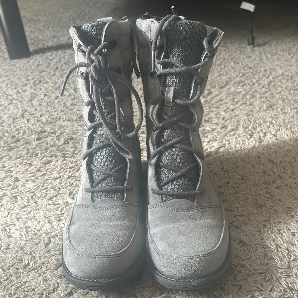 The North Face Women's Boots Lace -Smoked Pearl Grey/Dark Shadow Grey, size 6.5 - Picture 4 of 9